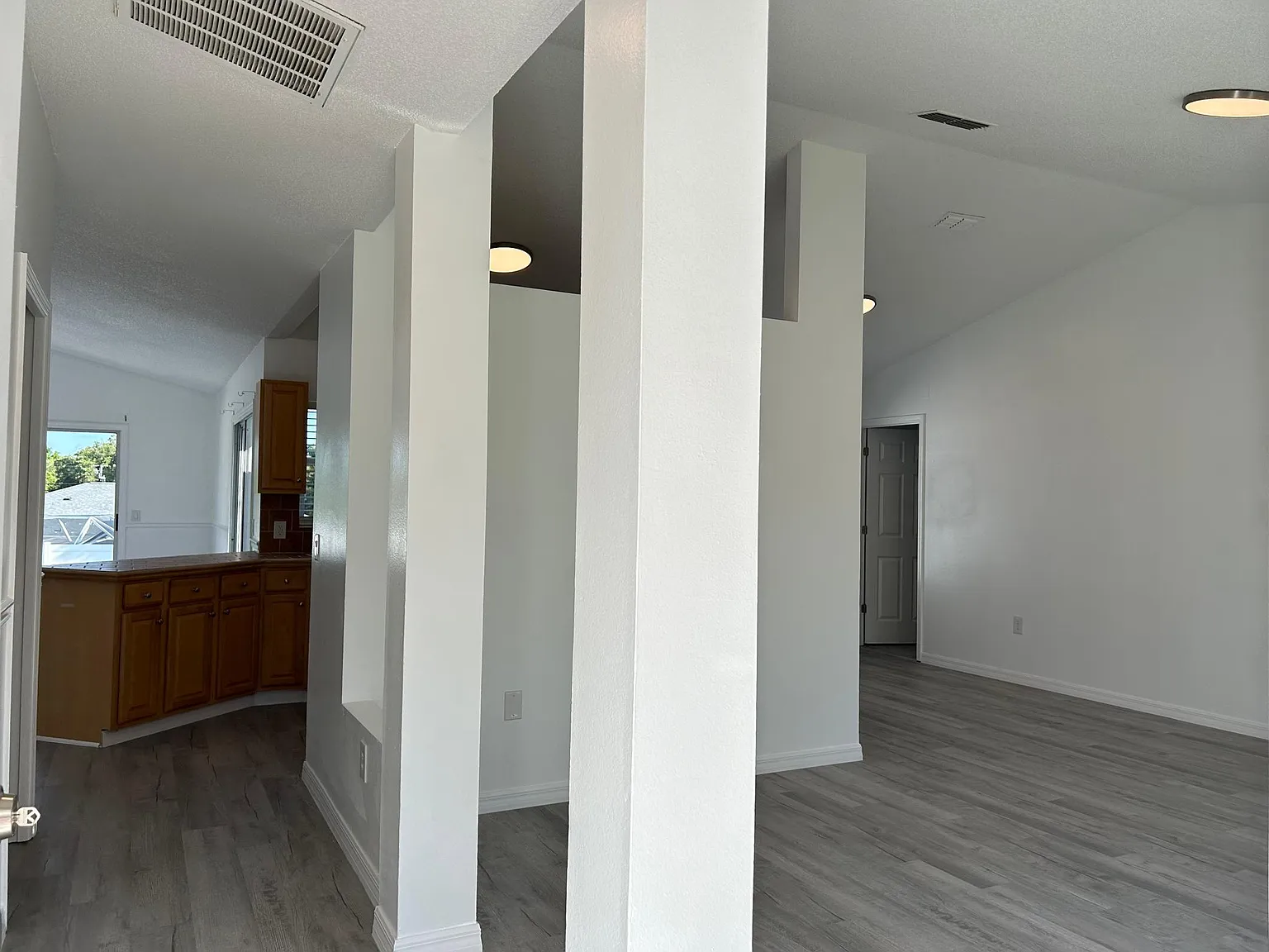 3 bed, $1,950 — Photo 2