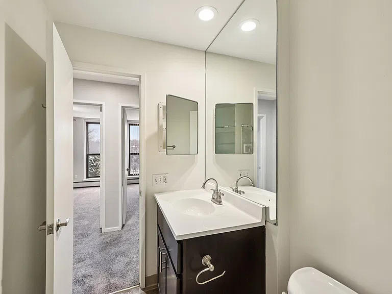 Lexington Hills Apartments — Photo 42