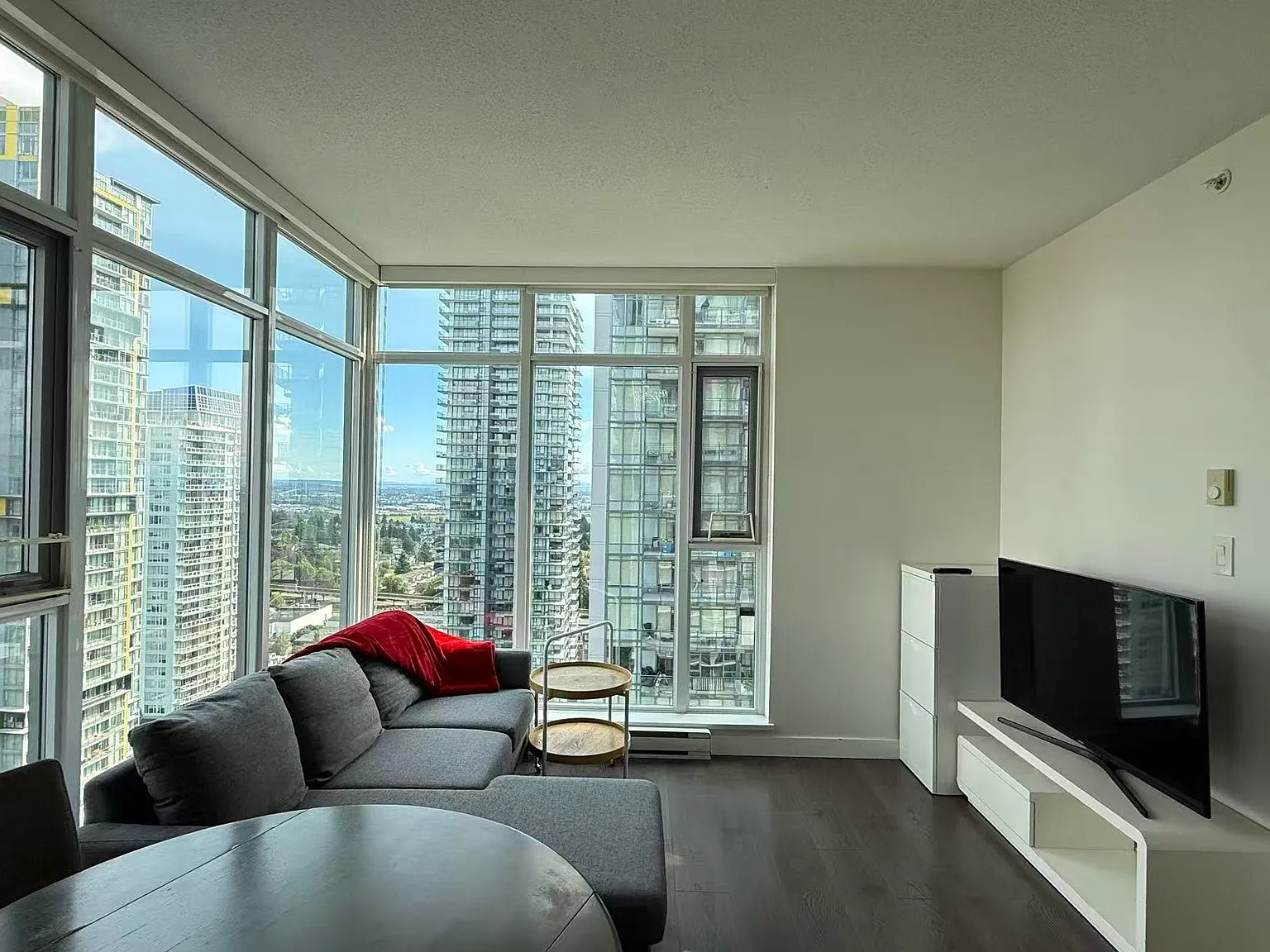 2 bed, 811 sqft, $2,800 — Photo 4