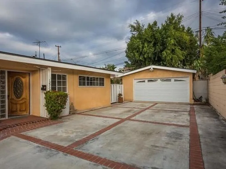 12938 Biola Ave — Photo 4