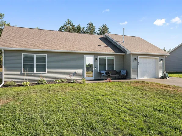 45 Stearns Farm Road, Hampden, ME 04444