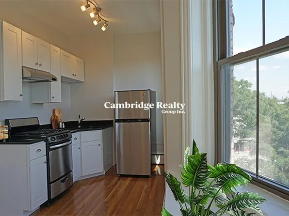 102 Willow St, Cambridge, MA