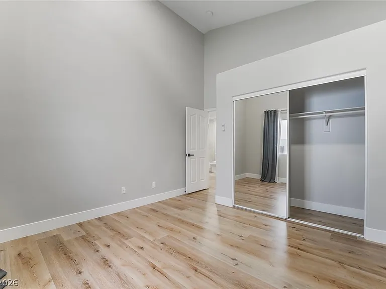 9171 W Viking Rd — Photo 26