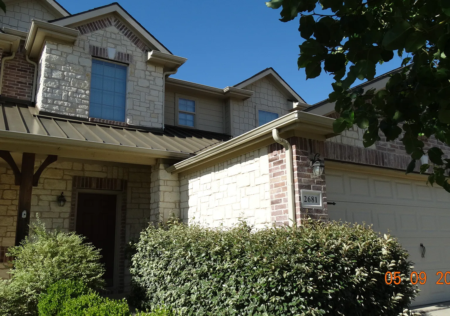 4 bed, 2546 sqft, $2,500 — Photo 2