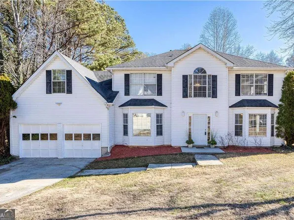 2727 Crestworth Ln, Buford, GA 30519