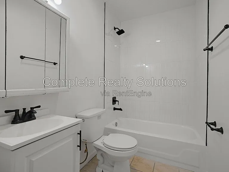 2928 Texas Ave #2F — Photo 2