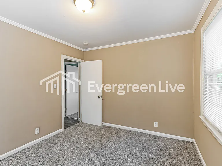 2435 Sumac Dr — Photo 14