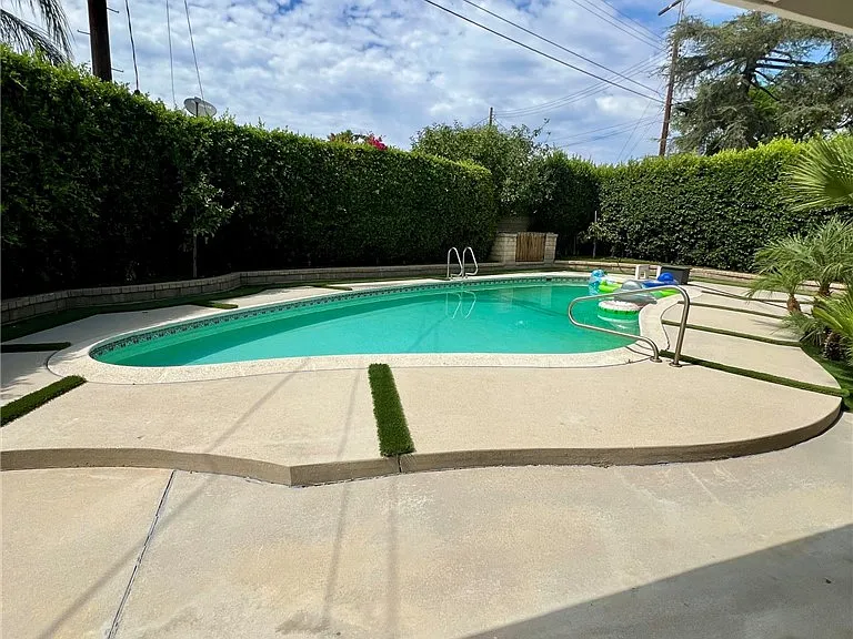 17161 Vintage St — Photo 38