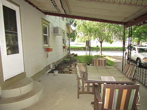 Covered side patio