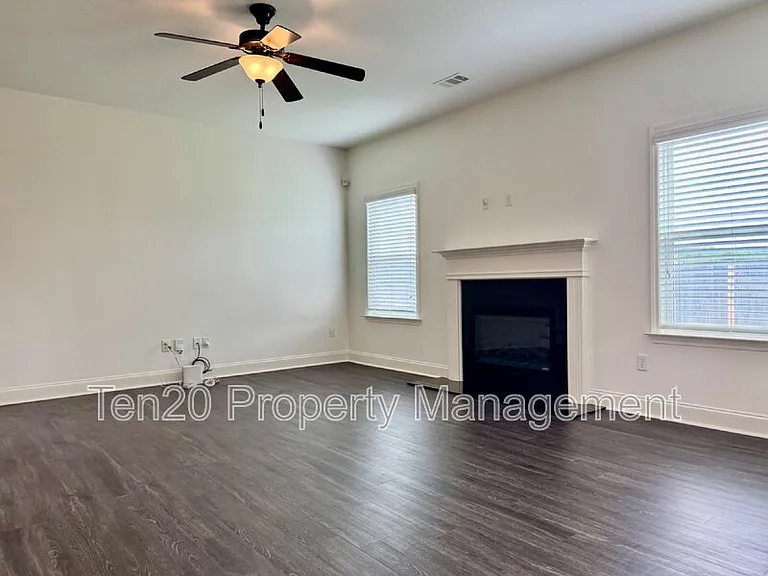 5037 Lexington Ln — Photo 14