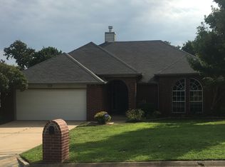 3727 S Rolling Oaks Dr, Tulsa, OK 74107