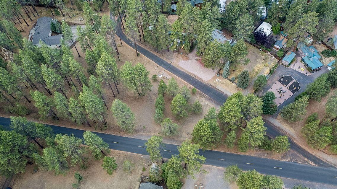 157 W Black Crater Ave, Sisters, OR 97759 | MLS #220199384
