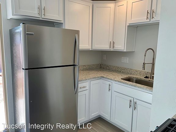2nd image of 639 E Lee St #7223214