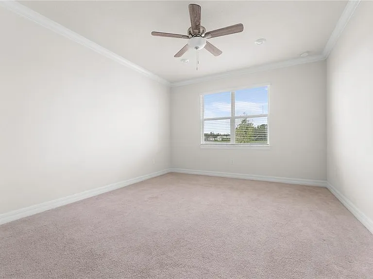 4990 Royal Point Ave — Photo 9