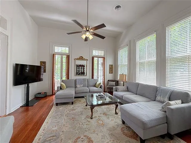 7831 Plum St — Photo 10