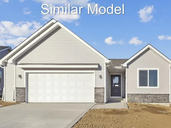 928 Lavender Ln, Pella, IA 50219