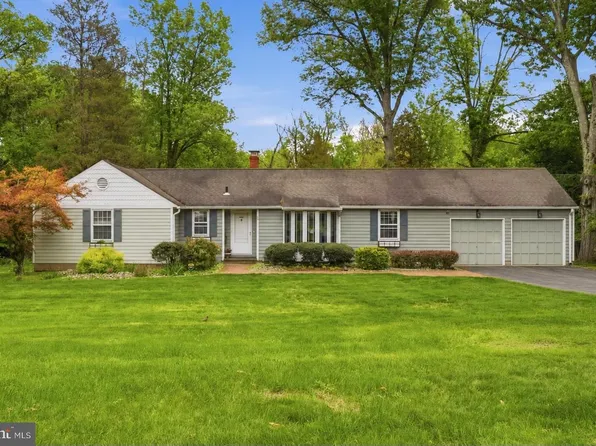 87 Rollingmead St, Princeton, NJ 08540