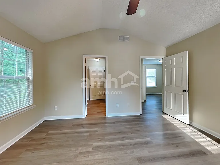 4075 Angels Dr — Photo 10