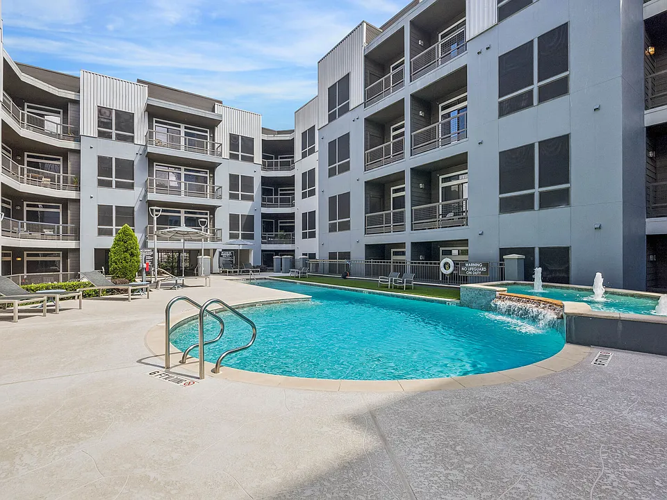 Aston Post Oak