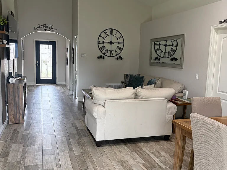 132 Crossing Dr — Photo 10