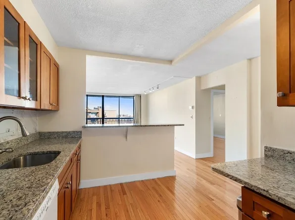 50 Longwood Ave APT 920, Brookline, MA 02446