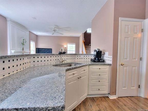 5th image of 102 Meadow Pond Ln