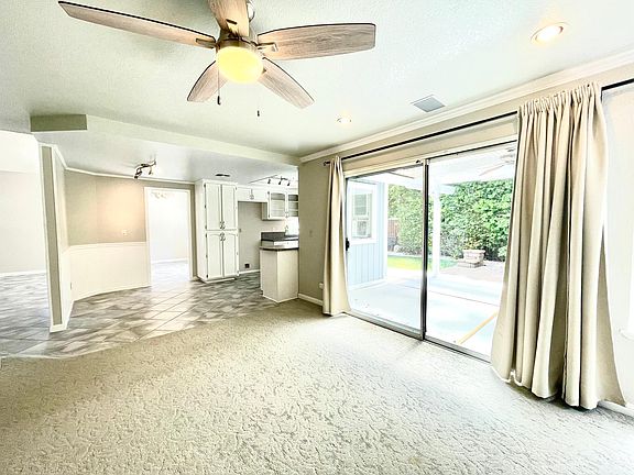 family room next to the kitchen
access to the backyard.