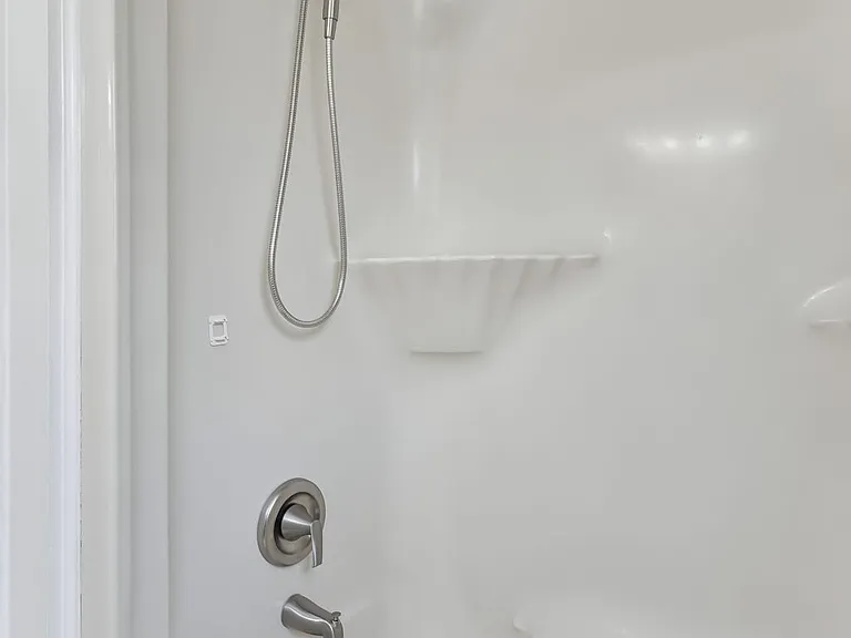 1001 Lakeside Dr — Photo 34