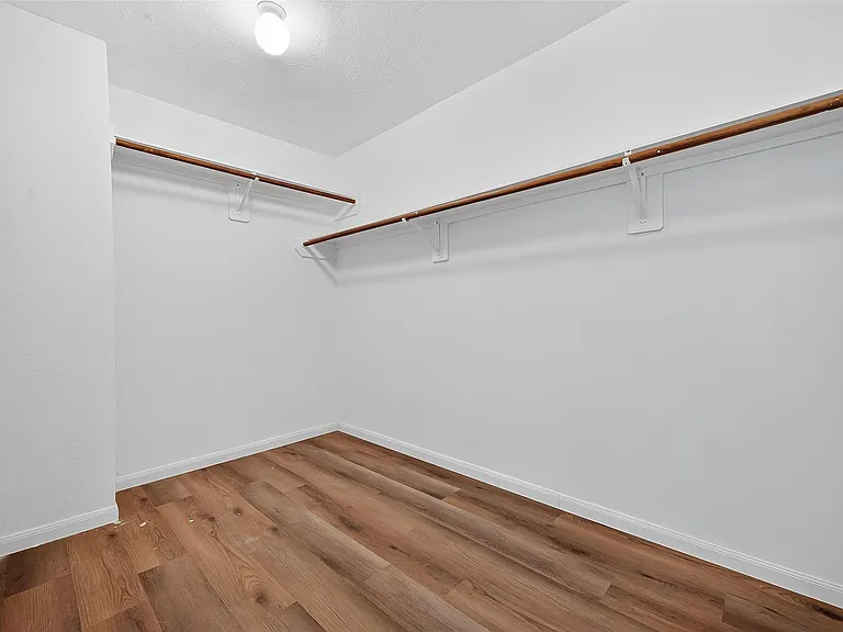 8366 Golf Green Cir — Photo 30