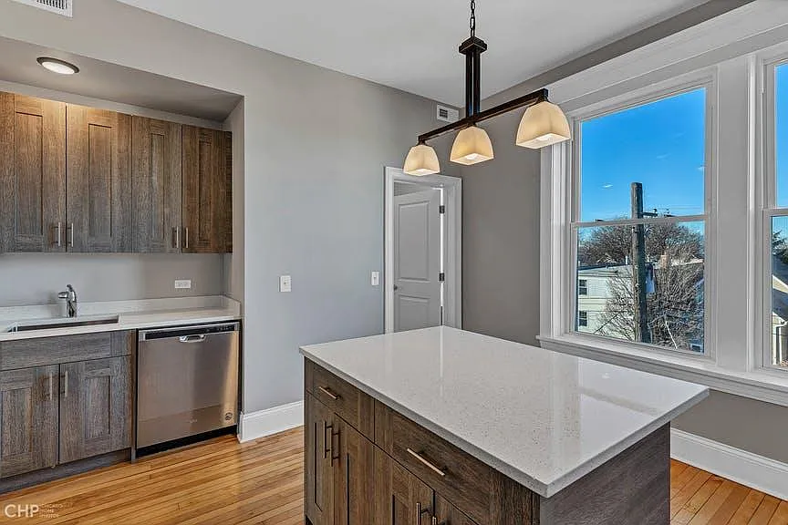 1 bed, $2,000 — Photo 2