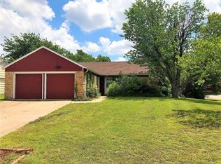 7000 Moss Rose Ct, Fort Worth, TX 76137