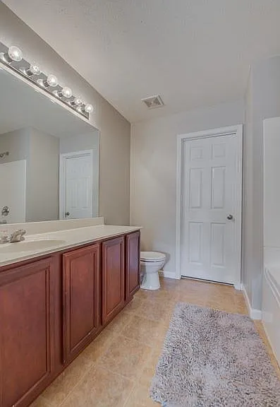 1058 Ashmore Dr — Photo 15