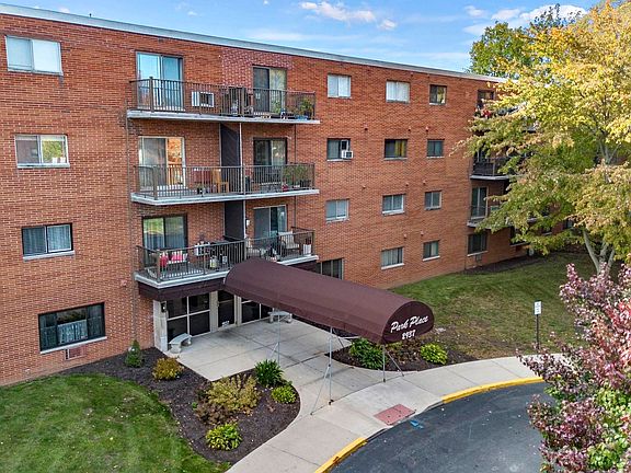 2nd image of 2937 Westbrook Dr #401A