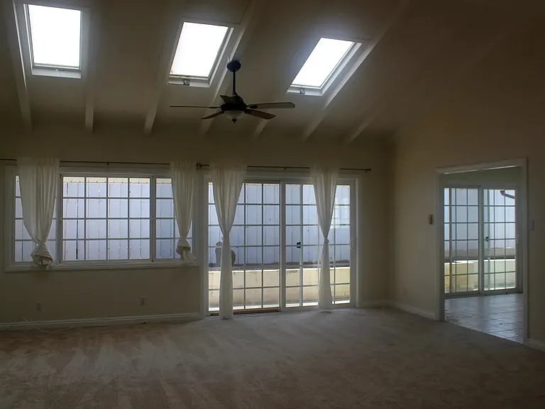Great room with vaulted ceilings