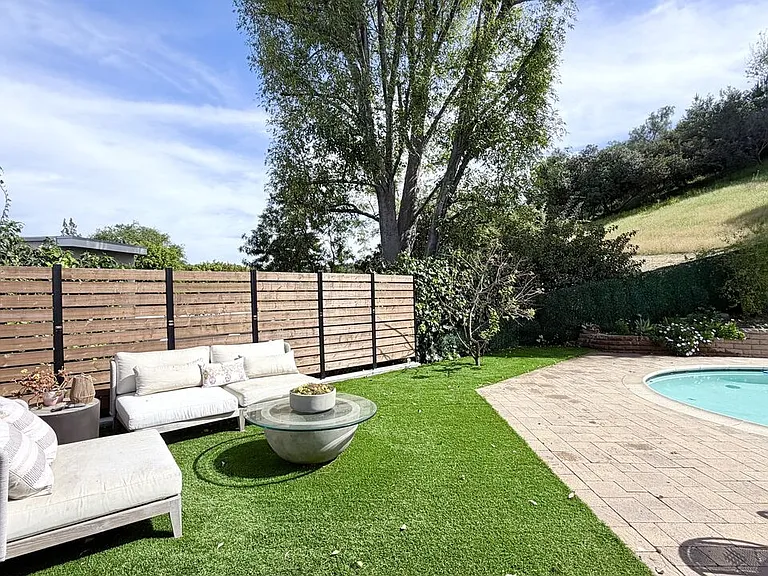 3852 Sherview Dr — Photo 20