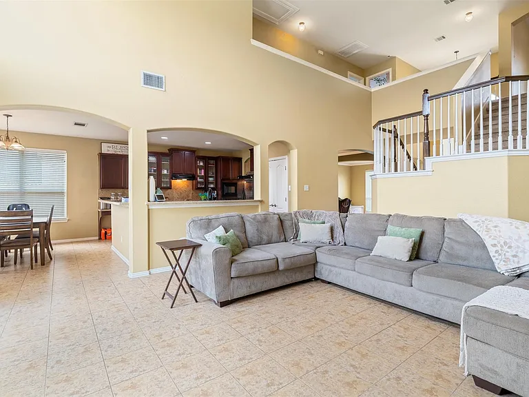 1002 Wallin Farms Cv — Photo 3