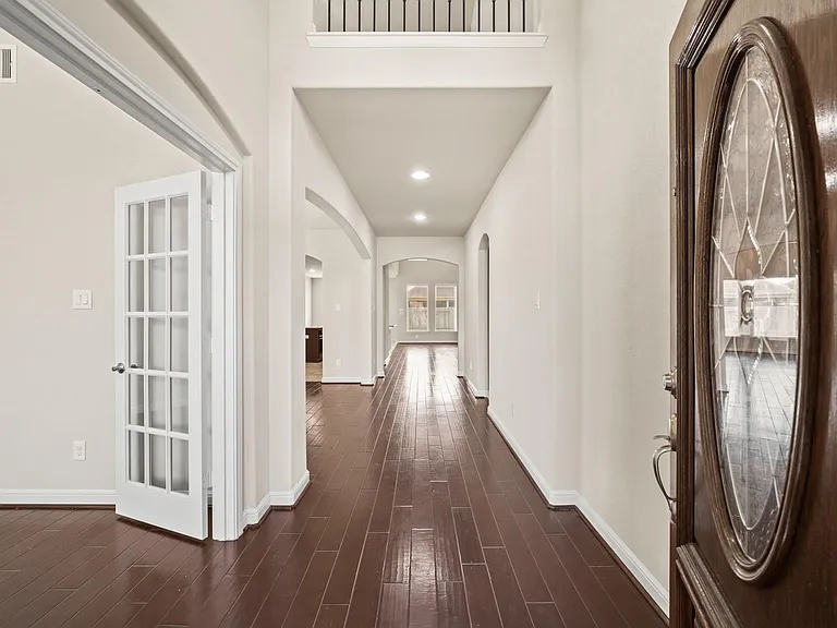19119 Arcadia Cove Ct — Photo 3