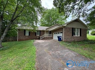 121 Rachel Dr NW, Huntsville, AL 35806
