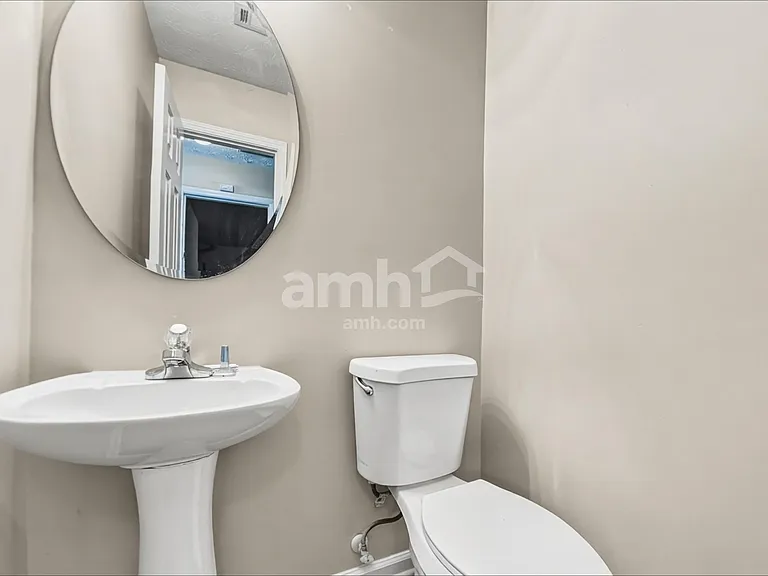 1558 Great Shoals Cir — Photo 10