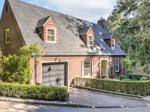 1299 SW Cardinell Dr #A, Portland, OR 97201