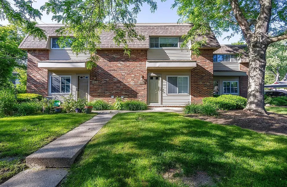 533 Longshore Dr