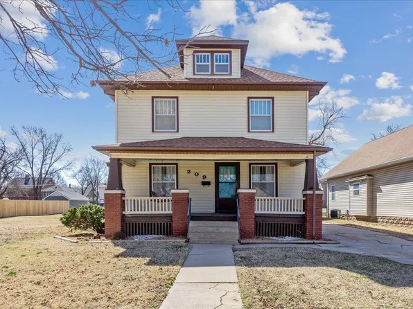 209 E 2nd St, Newton, KS 67114