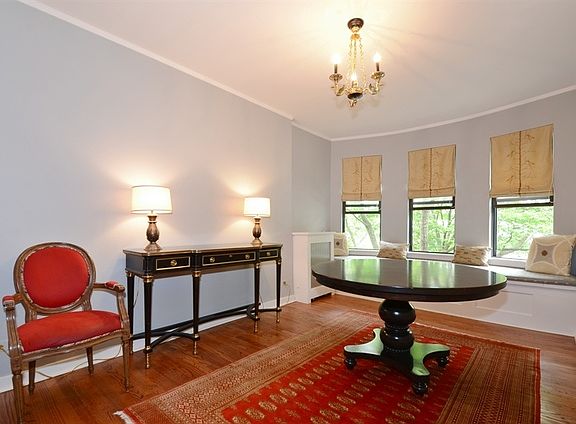 5th image of 1200 W Sherwin Ave APT 2E
