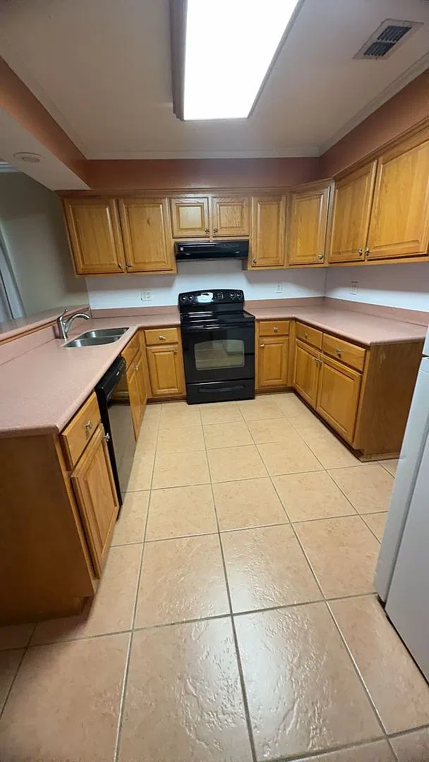 5520 Sunwood Rd — Photo 2