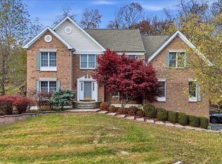 13 Old Schoolhouse Rd, Bethlehem Twp., NJ 08802