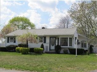 58 Wheelock St, Oxford, MA 01540