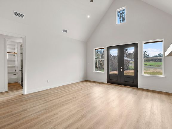 4th image of 127 Canyon Ridge Dr