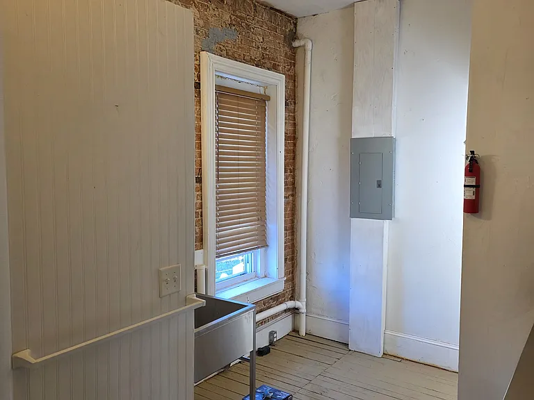 314 Main St #C — Photo 11
