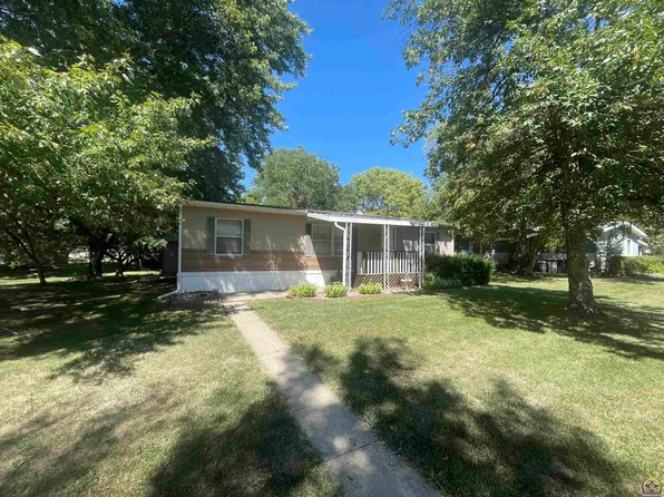 211 SE Cottonwood St, Topeka, KS 66609