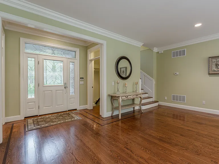 91 Beach Rd — Photo 6